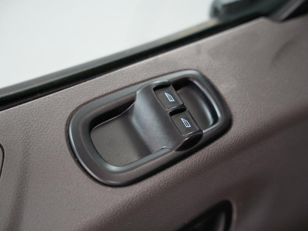 Ford Transit Cargo Van T-250 130" Med Rf 9070 GVWR RWD 2021