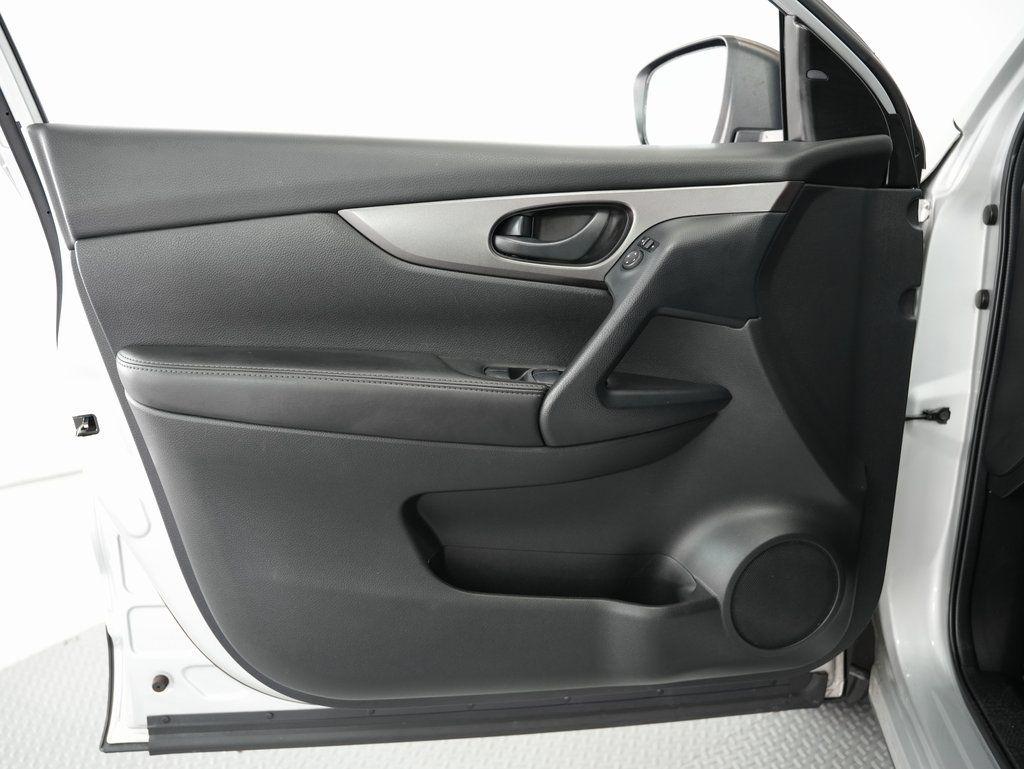 Nissan Rogue Sport FWD S 2021