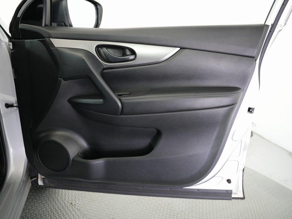 Nissan Rogue Sport FWD S 2021