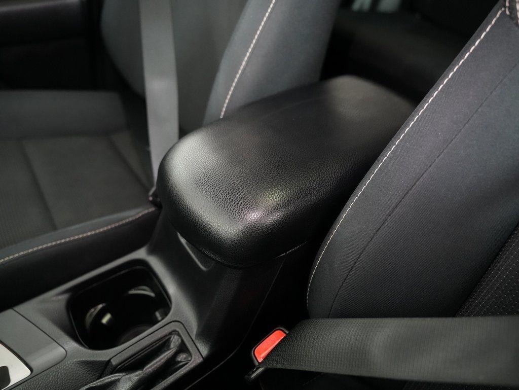 Toyota RAV4 XLE AWD (Natl) 2017