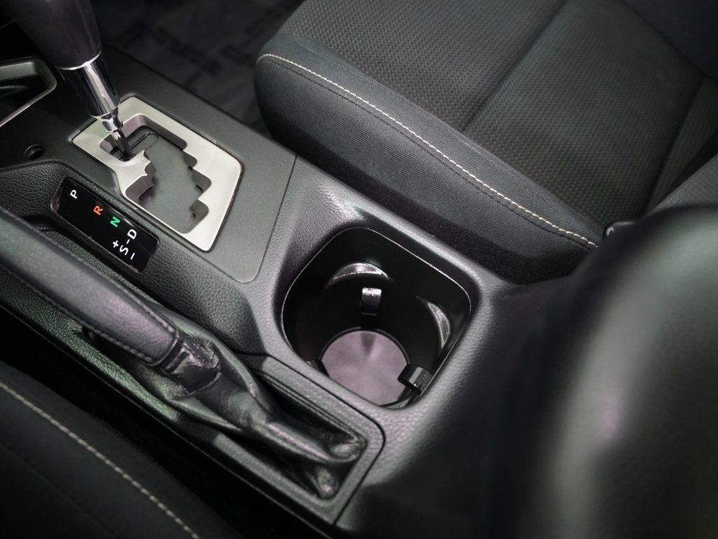 Toyota RAV4 XLE AWD (Natl) 2017