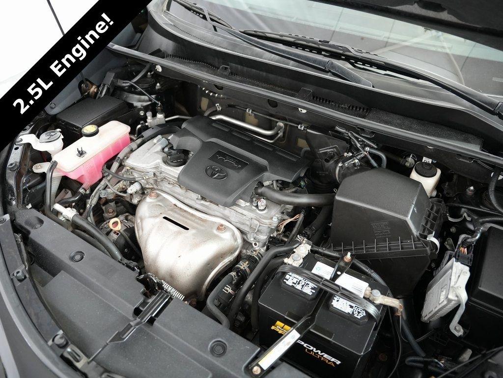 Toyota RAV4 XLE AWD (Natl) 2017