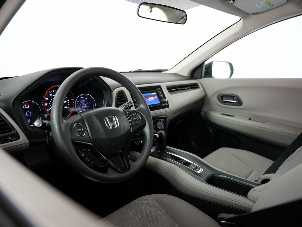 2018 Honda HR-V LX photo 4