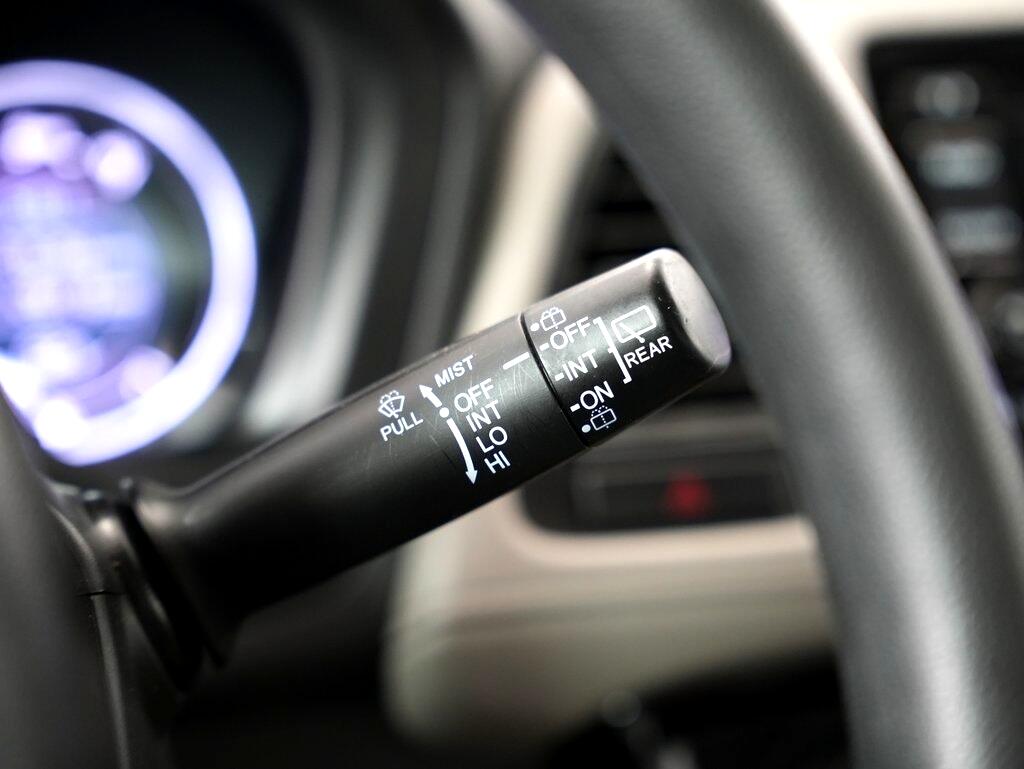 2018 Honda HR-V LX photo 14