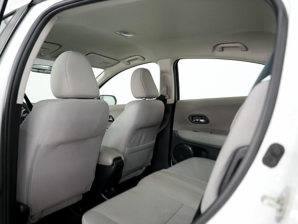 2018 Honda HR-V LX photo 31