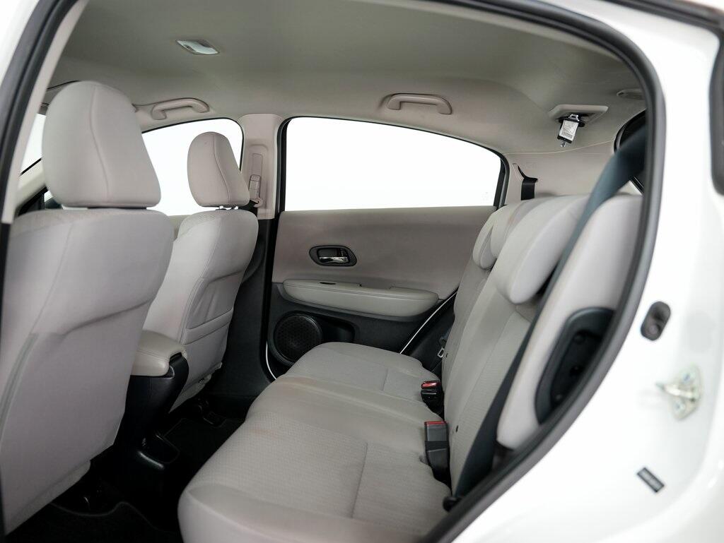 2018 Honda HR-V LX photo 32