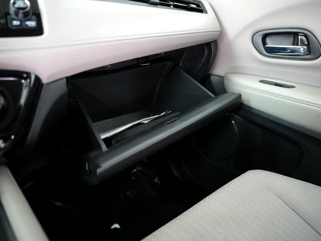 2018 Honda HR-V LX photo 40