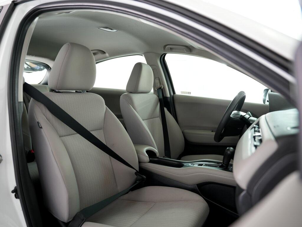 2018 Honda HR-V LX photo 43