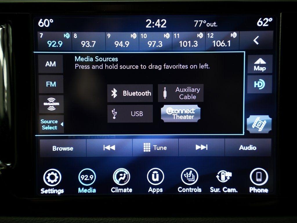 Chrysler Pacifica Hybrid Limited FWD 2019