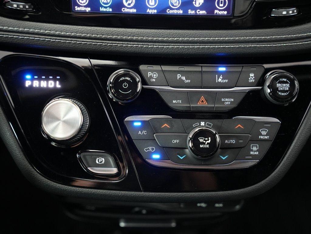 Chrysler Pacifica Hybrid Limited FWD 2019