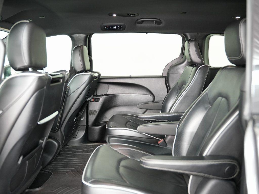 Chrysler Pacifica Hybrid Limited FWD 2019