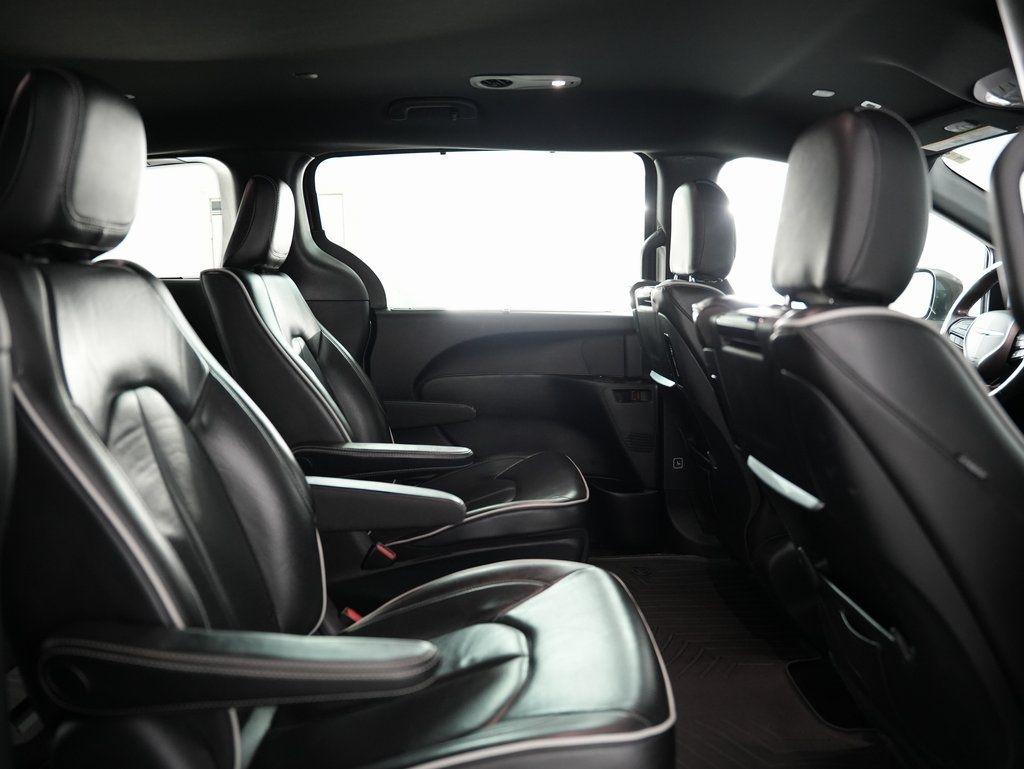 Chrysler Pacifica Hybrid Limited FWD 2019