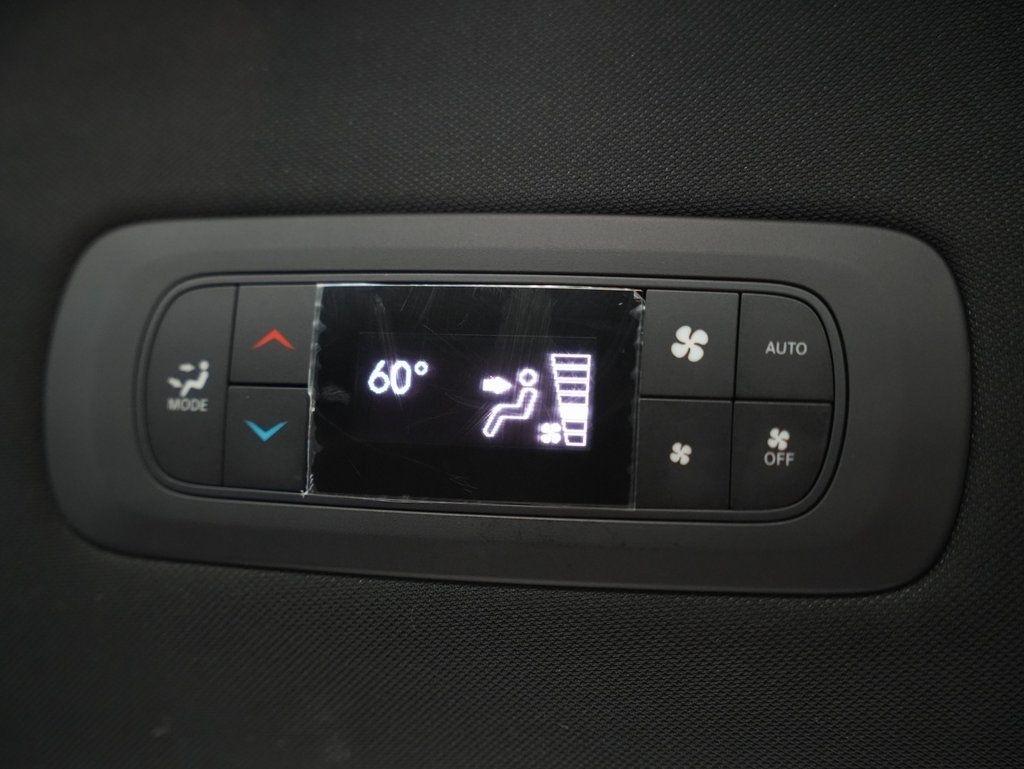 Chrysler Pacifica Hybrid Limited FWD 2019