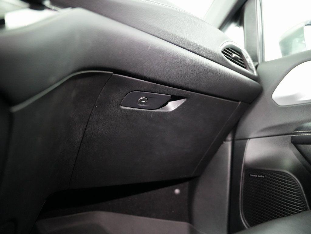 Chrysler Pacifica Hybrid Limited FWD 2019