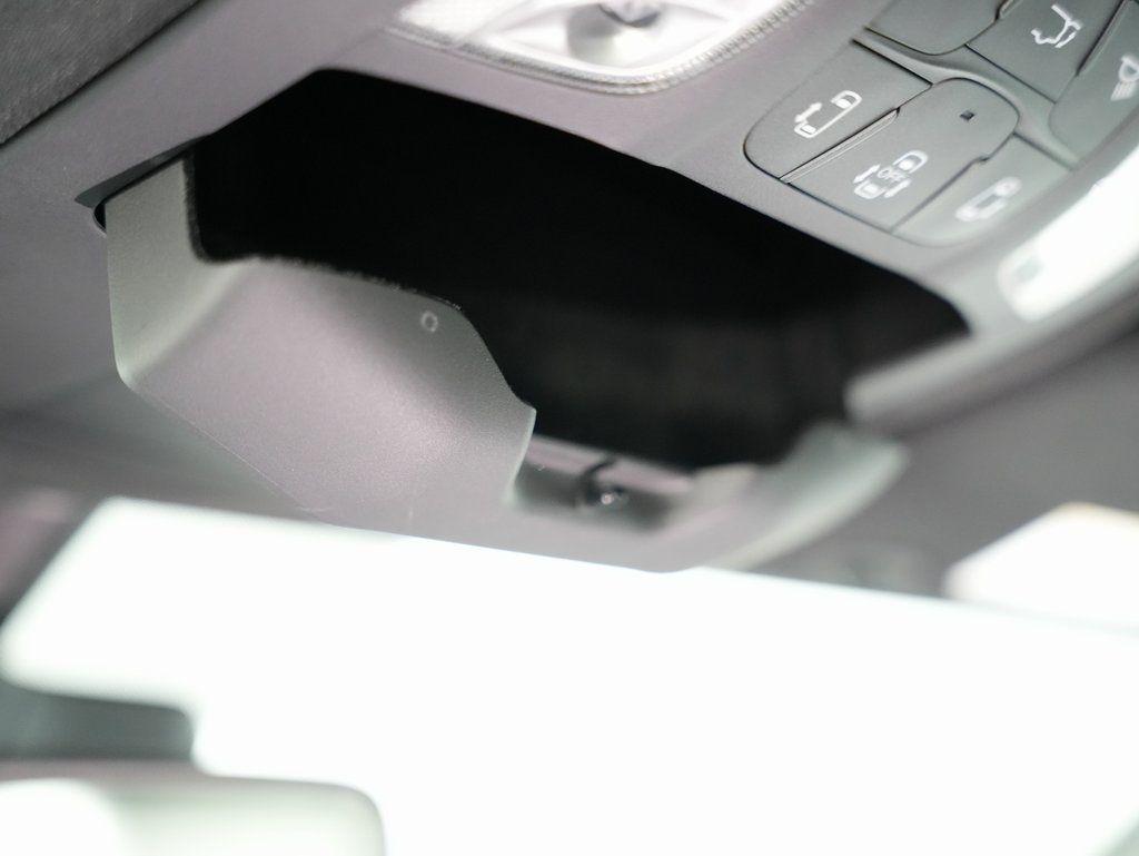 Chrysler Pacifica Hybrid Limited FWD 2019