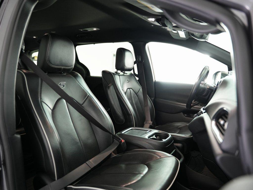 Chrysler Pacifica Hybrid Limited FWD 2019