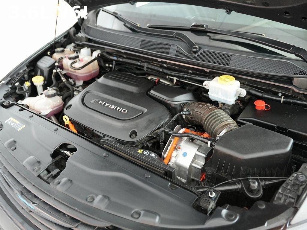 Chrysler Pacifica Hybrid Limited FWD 2019