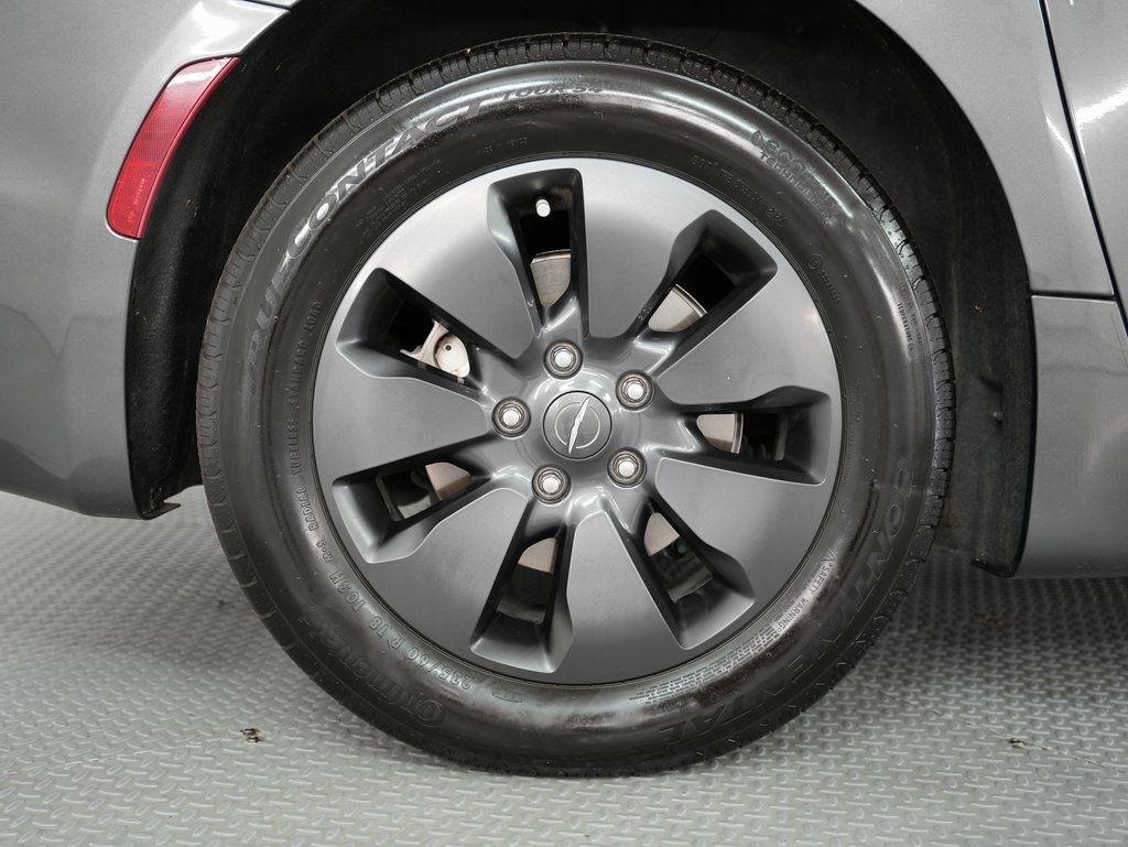 Chrysler Pacifica Hybrid Limited FWD 2019