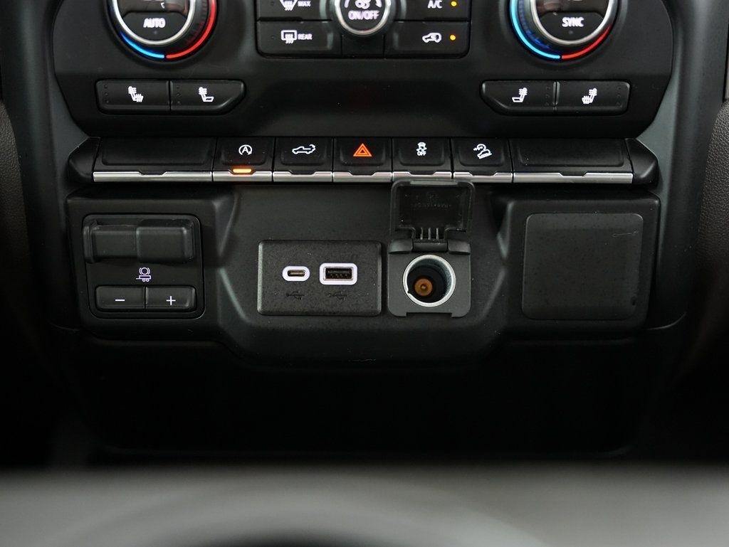 Chevrolet Silverado 1500 4WD Crew Cab 147" LT 2019