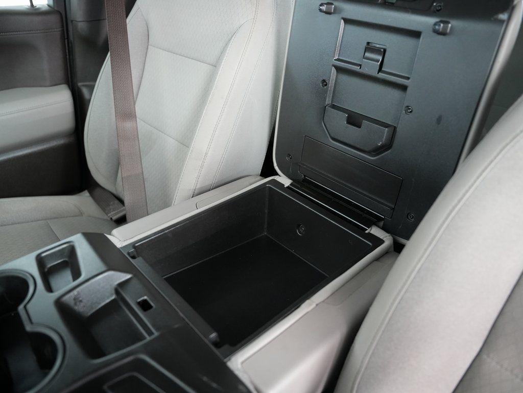 Chevrolet Silverado 1500 4WD Crew Cab 147" LT 2019