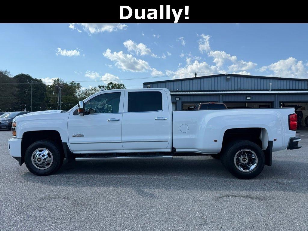 Chevrolet Silverado 3500HD 4WD Crew Cab 167.7" High Country 2017
