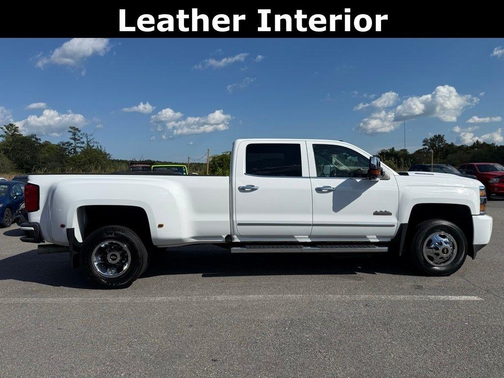 Chevrolet Silverado 3500HD 4WD Crew Cab 167.7" High Country 2017