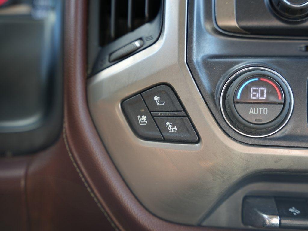 Chevrolet Silverado 3500HD 4WD Crew Cab 167.7" High Country 2017