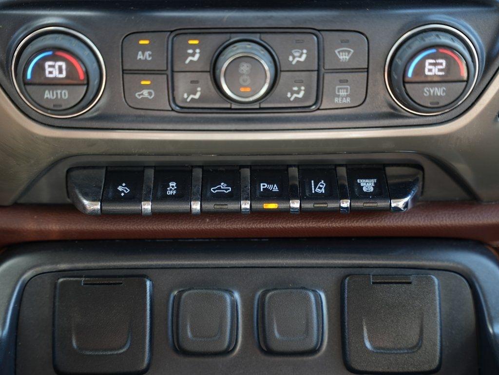 Chevrolet Silverado 3500HD 4WD Crew Cab 167.7" High Country 2017