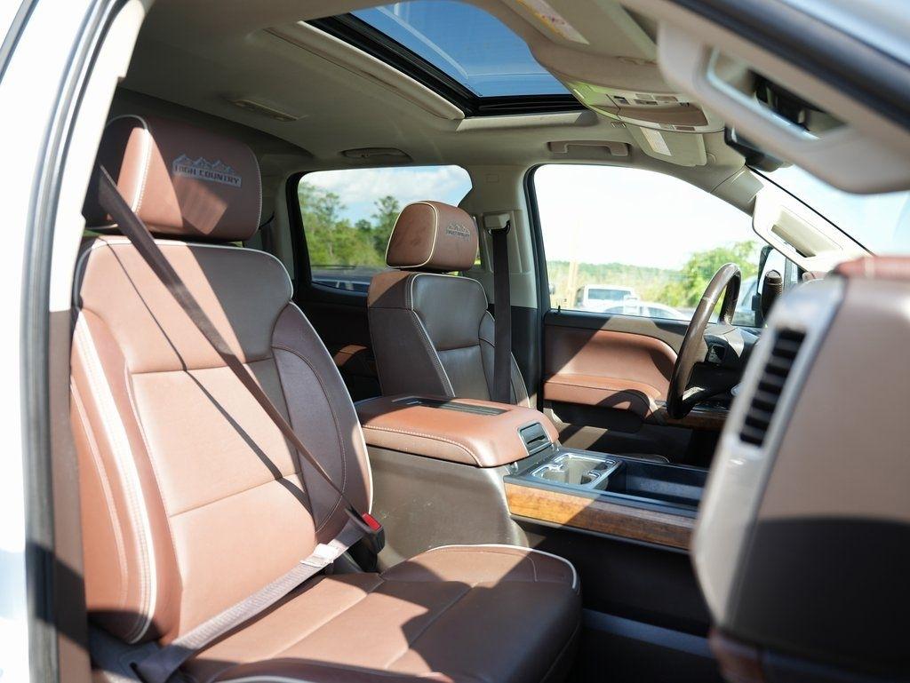 Chevrolet Silverado 3500HD 4WD Crew Cab 167.7" High Country 2017