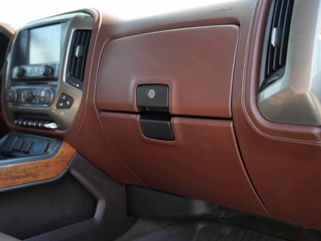 Chevrolet Silverado 3500HD 4WD Crew Cab 167.7" High Country 2017