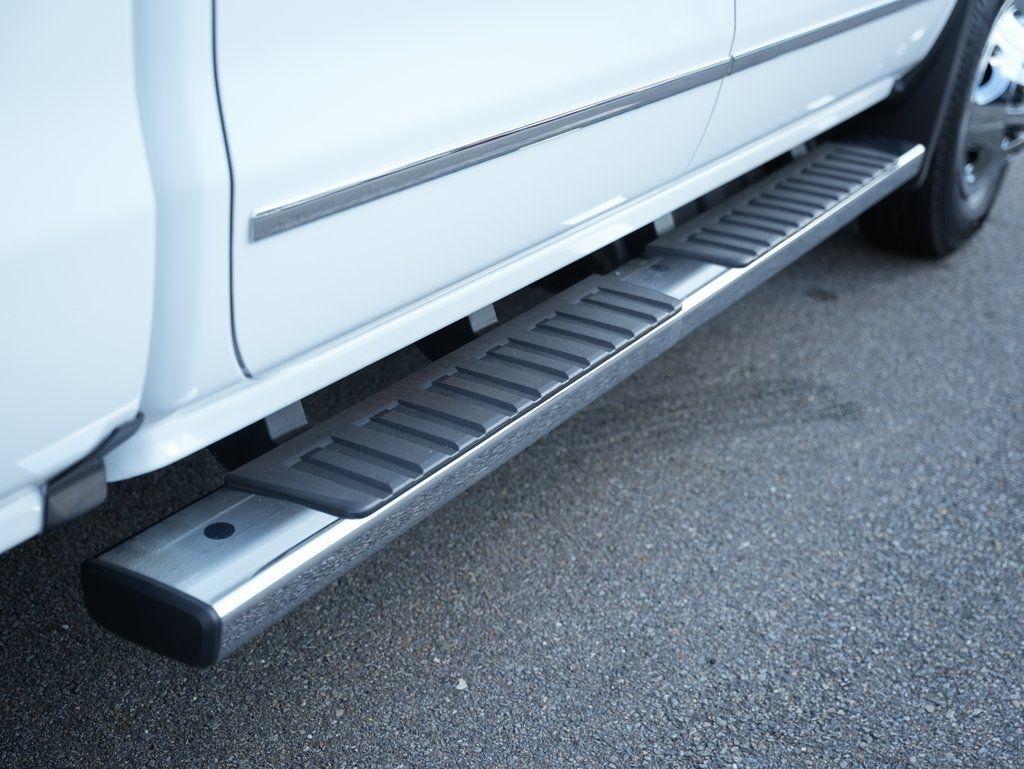 Chevrolet Silverado 3500HD 4WD Crew Cab 167.7" High Country 2017