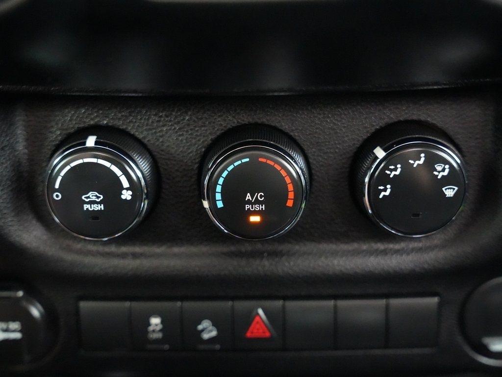 Jeep Wrangler 4WD 2dr Sport 2013