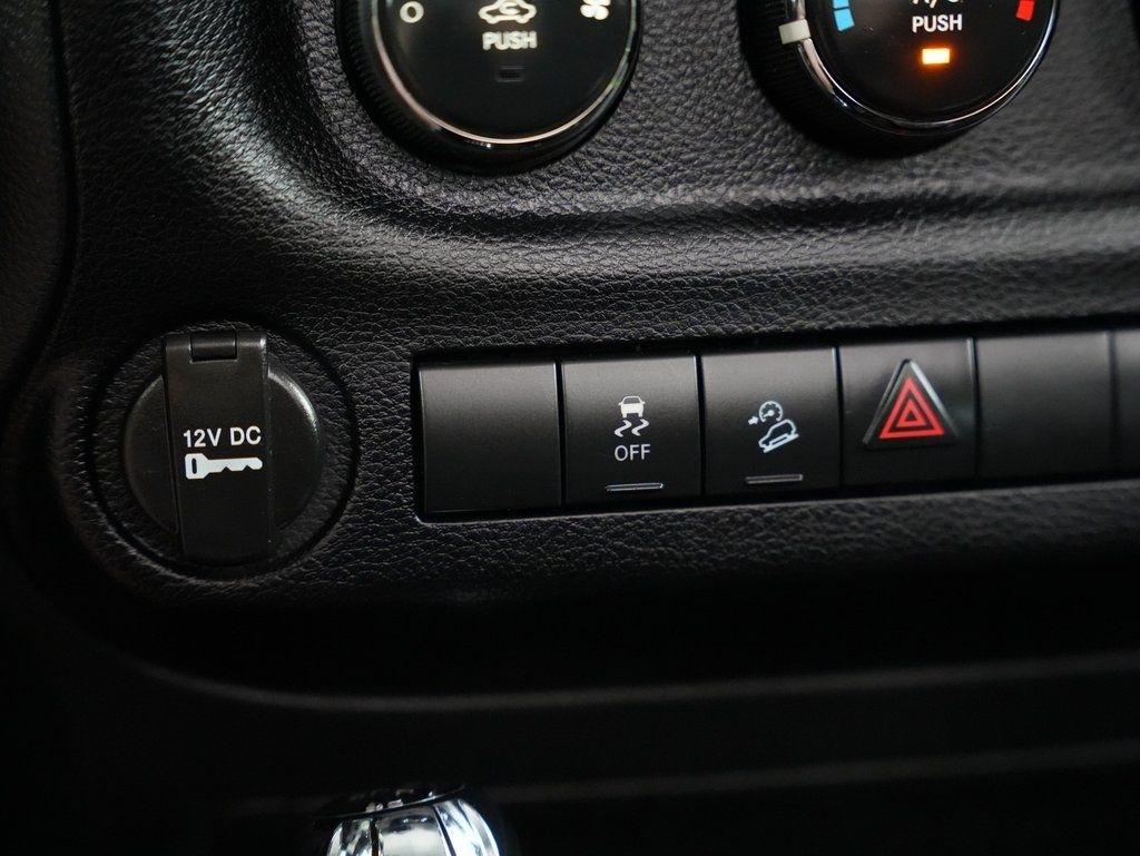 Jeep Wrangler 4WD 2dr Sport 2013