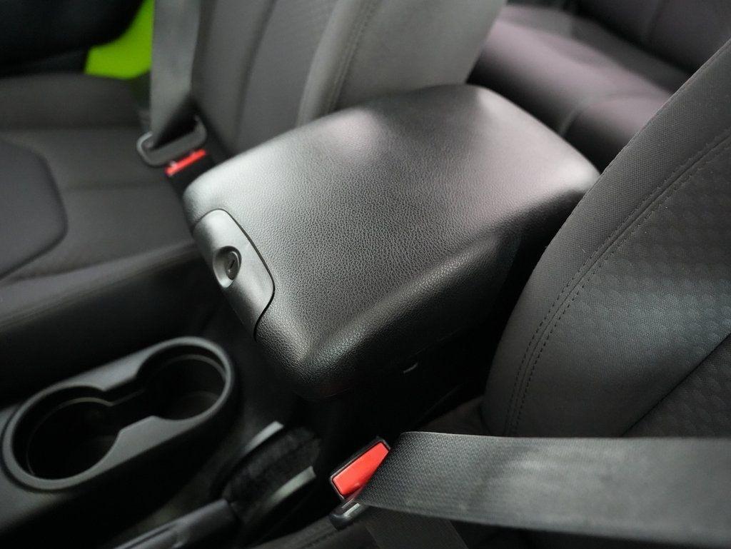 Jeep Wrangler 4WD 2dr Sport 2013