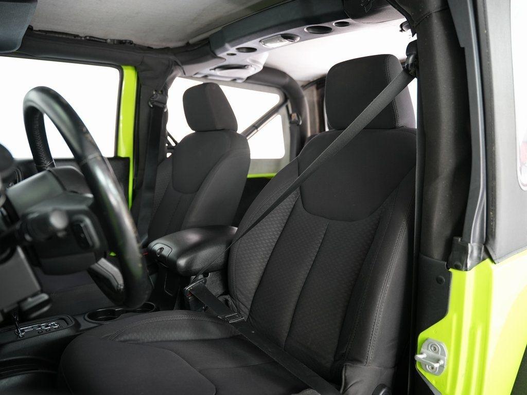 Jeep Wrangler 4WD 2dr Sport 2013