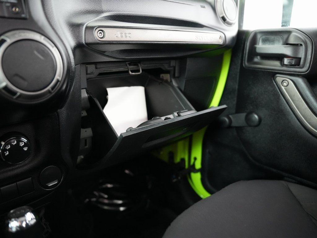 Jeep Wrangler 4WD 2dr Sport 2013