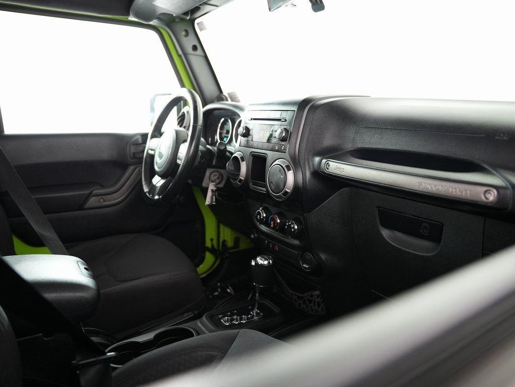 Jeep Wrangler 4WD 2dr Sport 2013