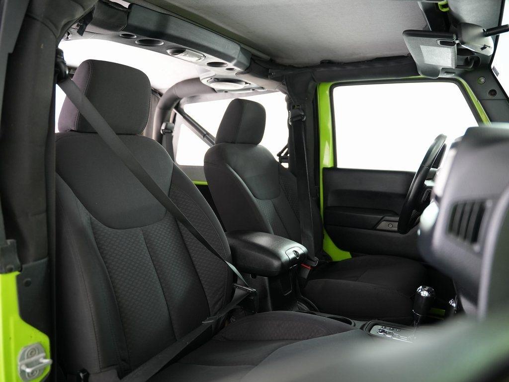 Jeep Wrangler 4WD 2dr Sport 2013