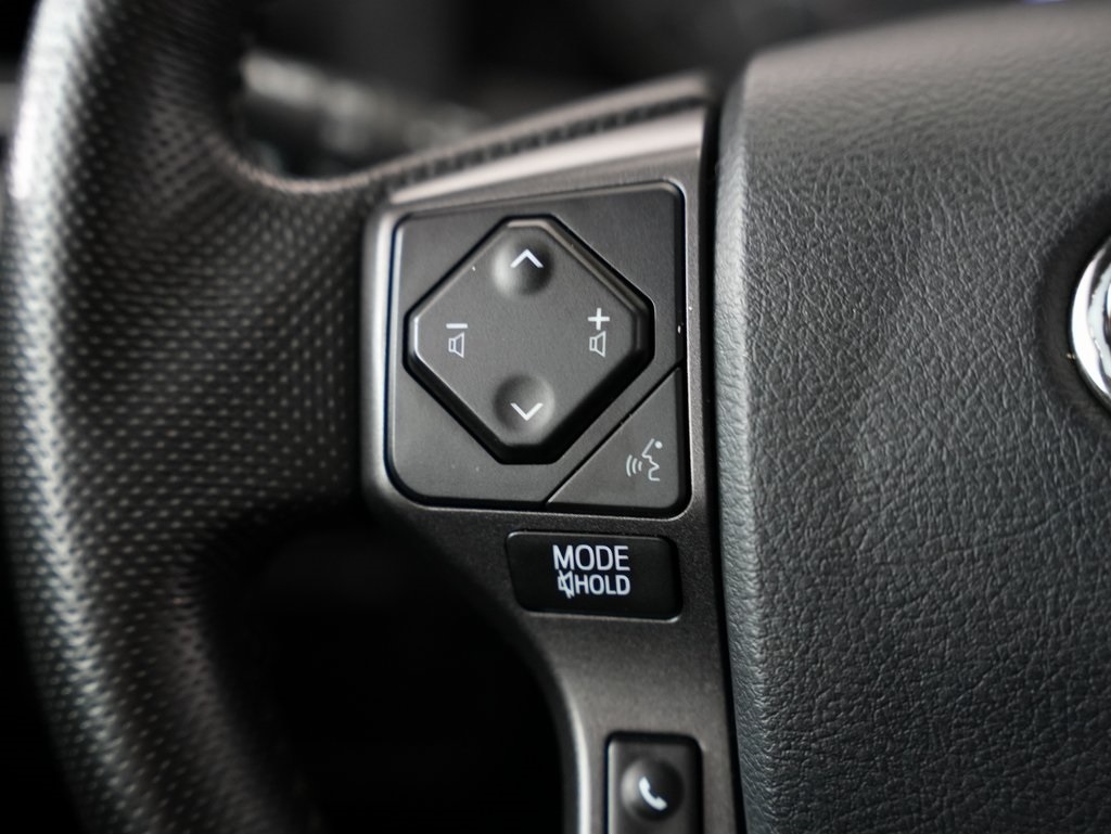 2016 Toyota Tacoma Double Cab V6 SR5 photo 12