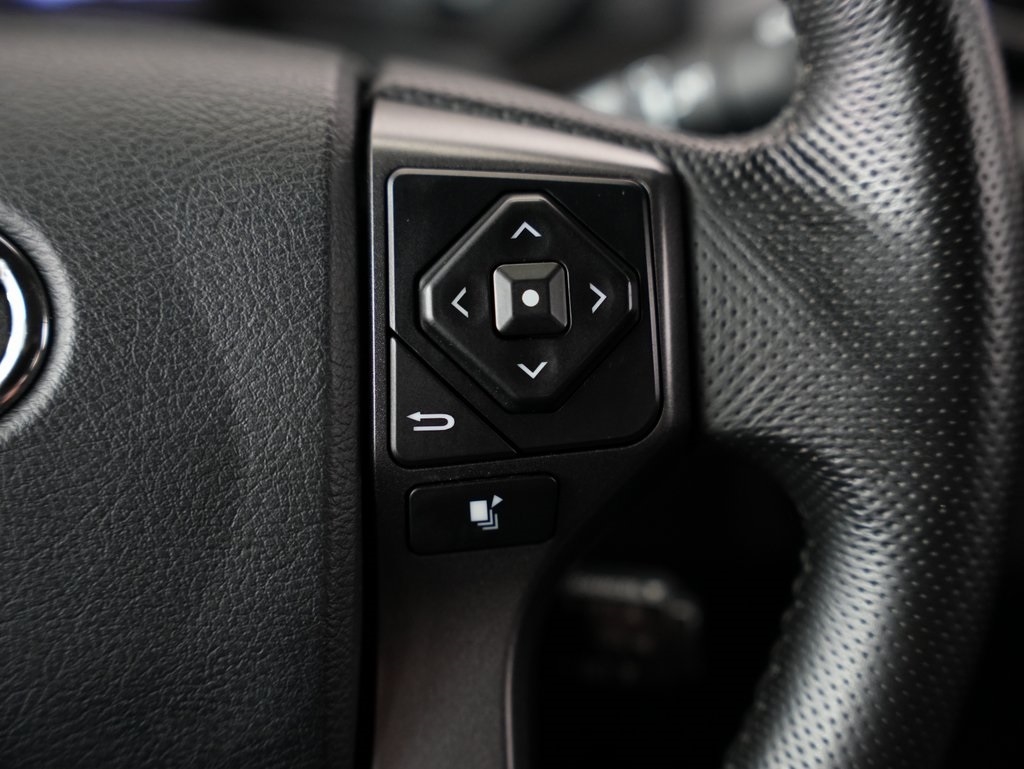 2016 Toyota Tacoma Double Cab V6 SR5 photo 13