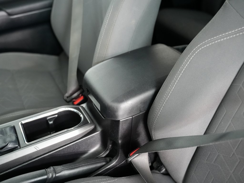 2016 Toyota Tacoma Double Cab V6 SR5 photo 30
