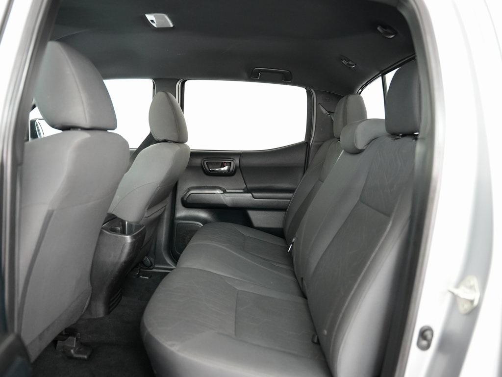 2016 Toyota Tacoma Double Cab V6 SR5 photo 36