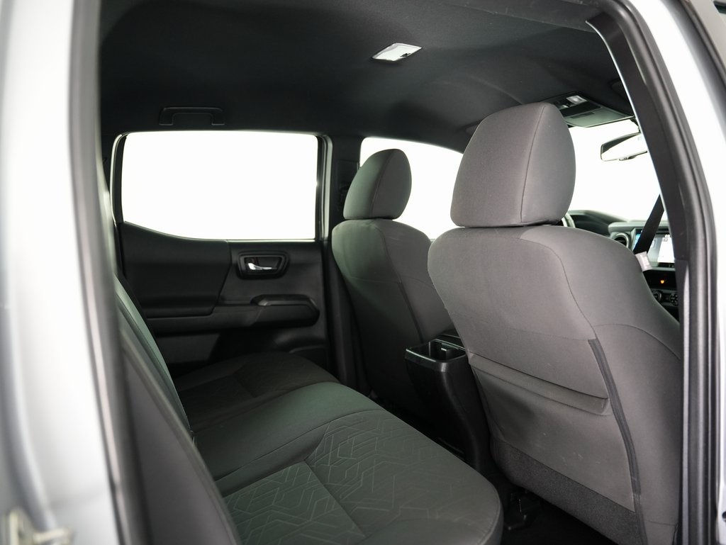 2016 Toyota Tacoma Double Cab V6 SR5 photo 38