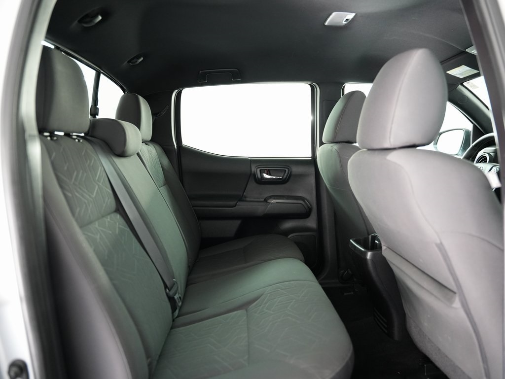 2016 Toyota Tacoma Double Cab V6 SR5 photo 39