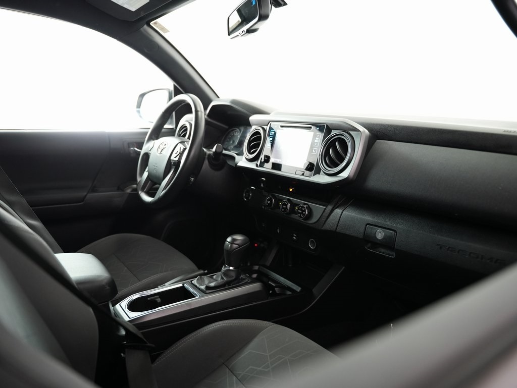 2016 Toyota Tacoma Double Cab V6 SR5 photo 47