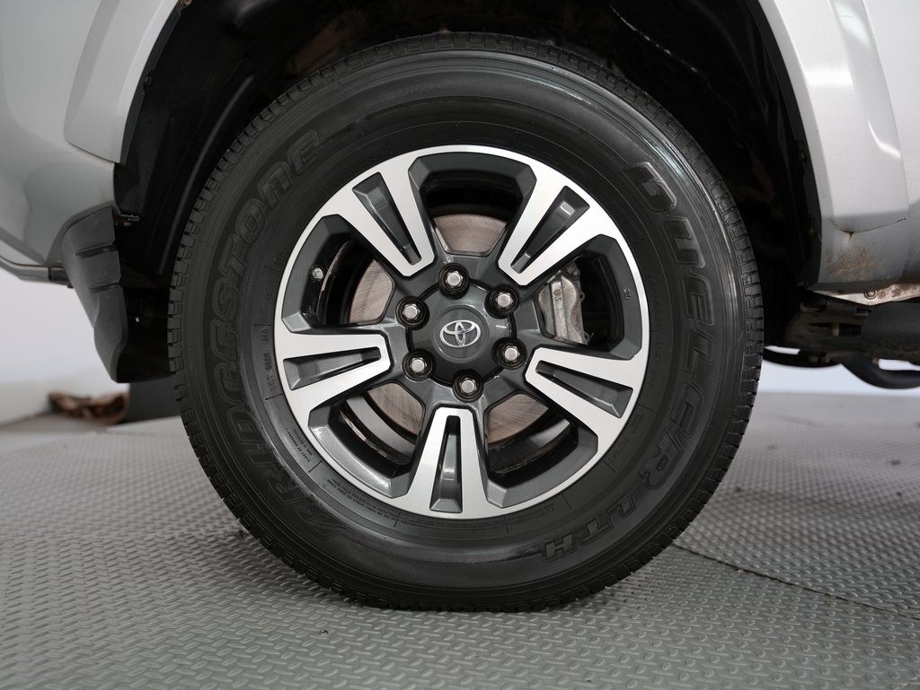 2016 Toyota Tacoma Double Cab V6 SR5 photo 51