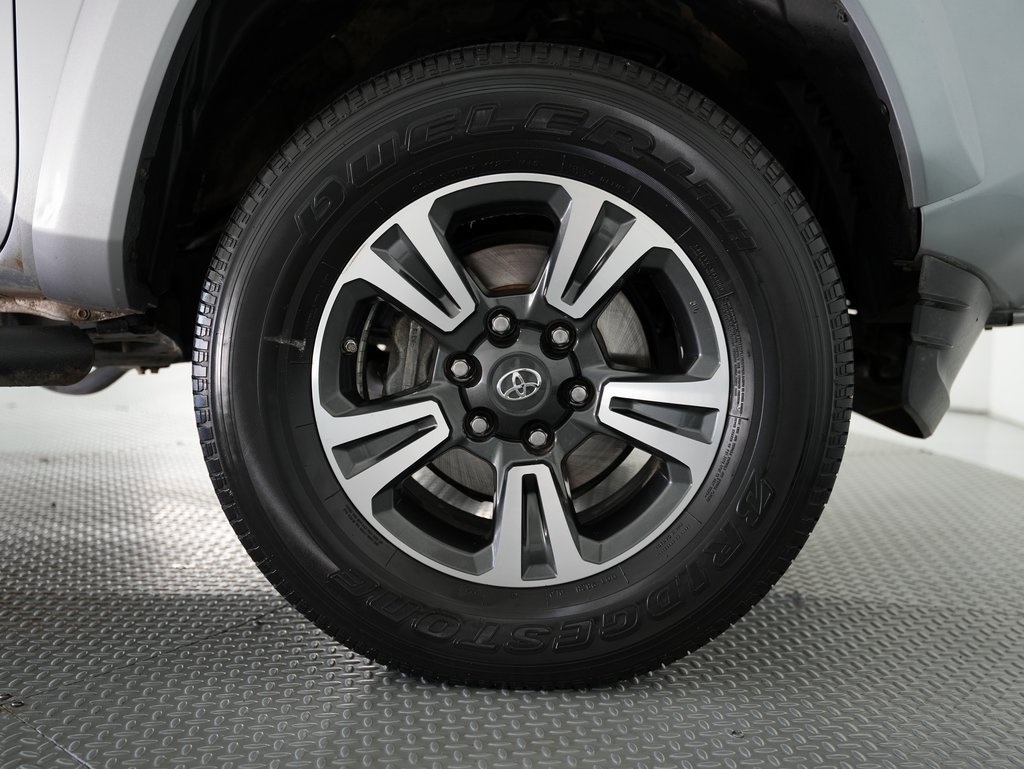 2016 Toyota Tacoma Double Cab V6 SR5 photo 52