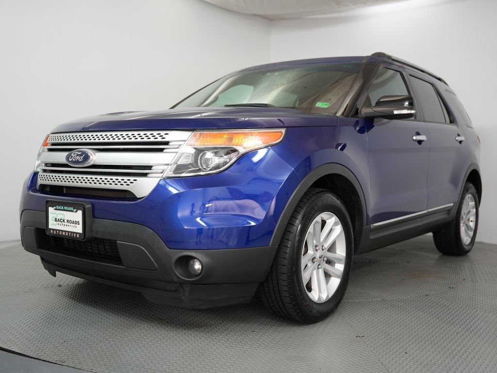2015 Ford Explorer XLT photo 3