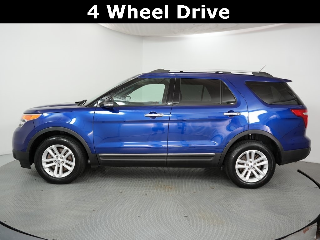 2015 Ford Explorer XLT photo 4