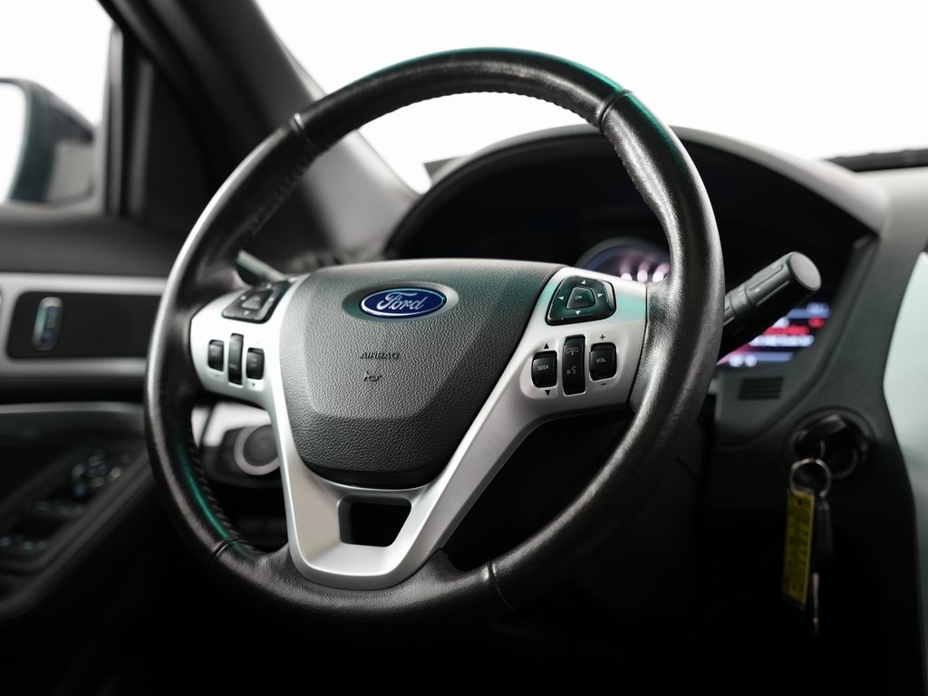 2015 Ford Explorer XLT photo 11
